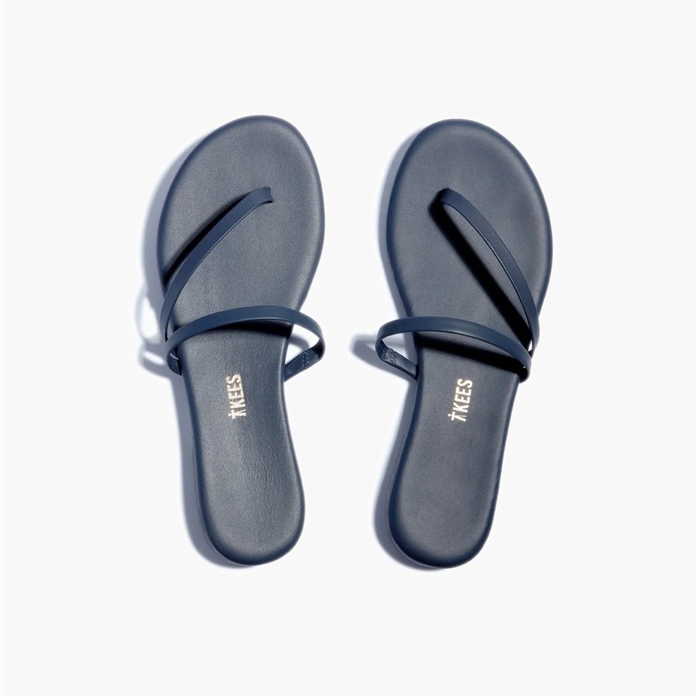 NWT TKEES Navy Blue Sarit Sandals